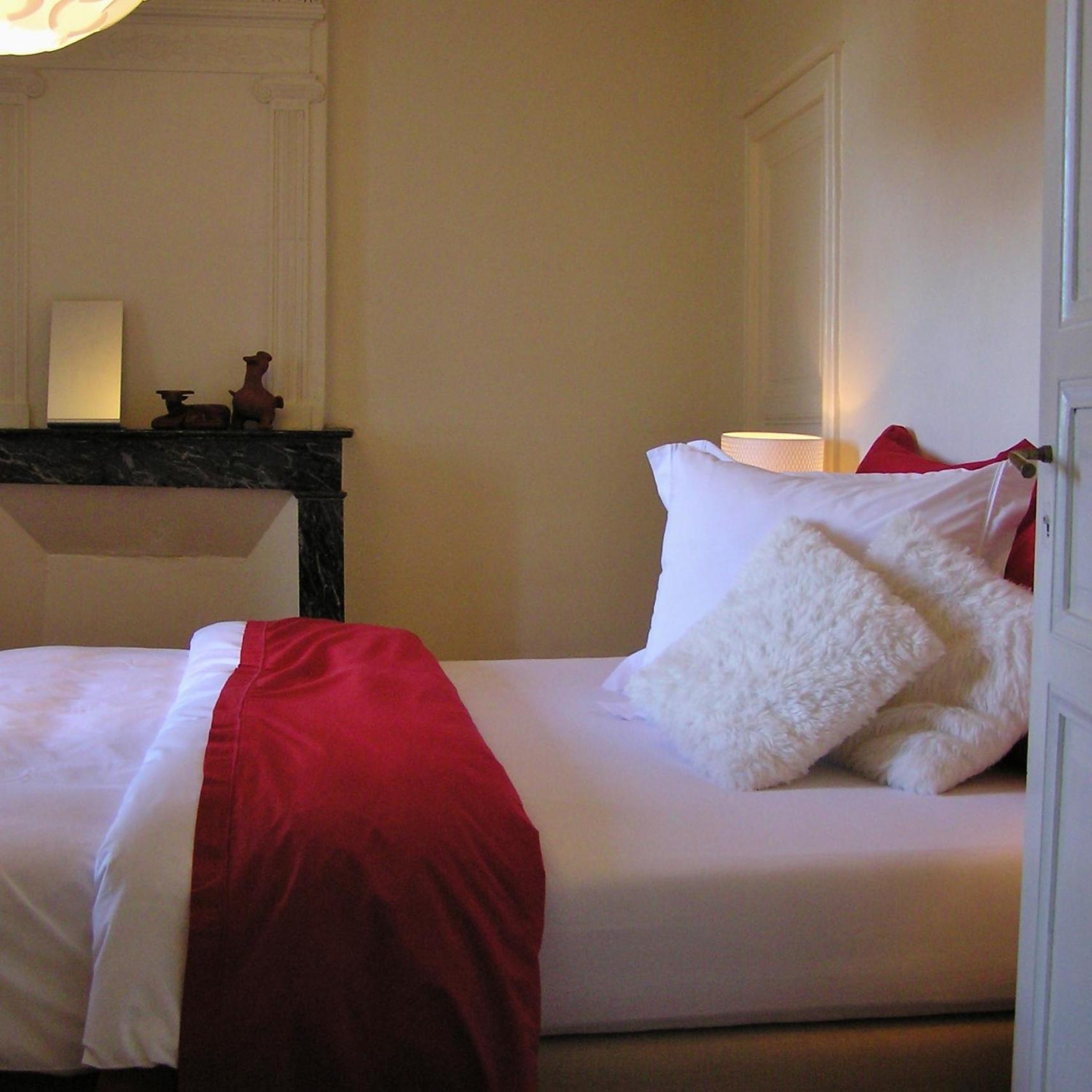 Domaine De L'Isle Basse Bed and Breakfast Fontanes  Rum bild