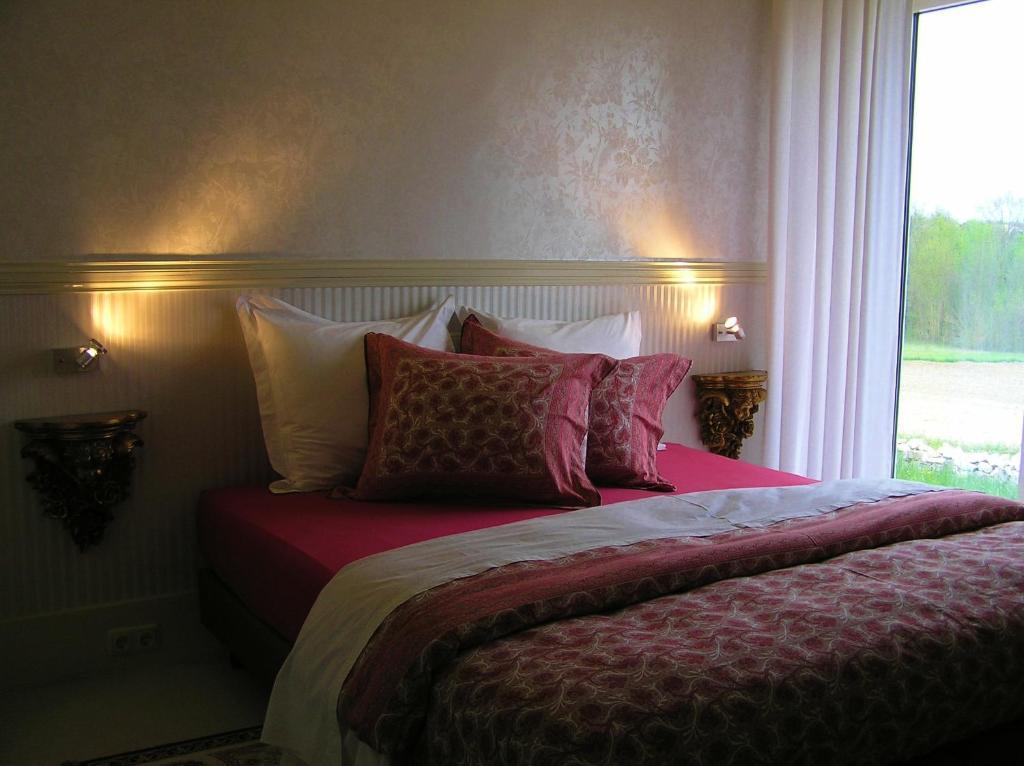 Domaine De L'Isle Basse Bed and Breakfast Fontanes  Rum bild