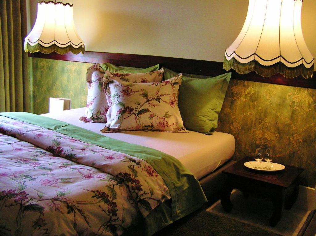 Domaine De L'Isle Basse Bed and Breakfast Fontanes  Rum bild